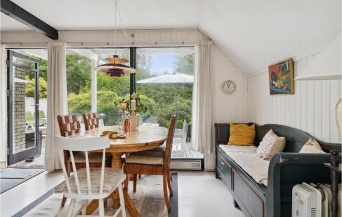 Χώρος καθιστικού στο Holiday Home Nykøbing Sj With Fireplace 12