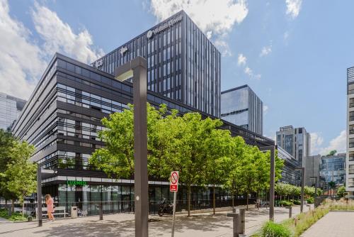 Luxury Apartment in the Center of Warsaw with view from the 11th floor