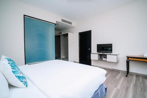 Televisyen dan/atau pusat hiburan di Kingston Hotel 5 - Chow Kit