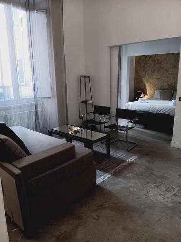 Loft Farnese soggiorno 2 stanze 2 bagni luxury centro