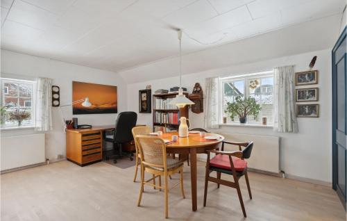 Χώρος καθιστικού στο Cozy Home In Fanø With Kitchen