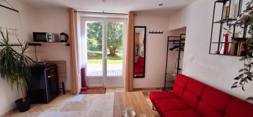 Les Gites Sur La Colline - 21 m2 studio with shared pool