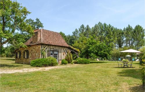 Nice Home In Église-Neuve-Dissac