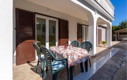 Το κτήριο όπου στεγάζεται  το διαμέρισμα