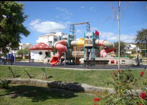 2108-Nice apt with pool close from beach and bars