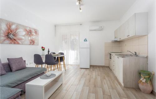 1 Bedroom Awesome Apartment In Krk