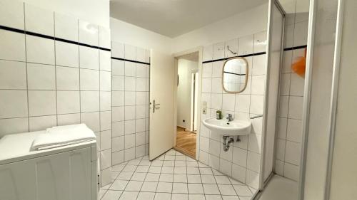 Bad Bramstedt Apartment mit WLAN und Parkplatzにあるバスルーム