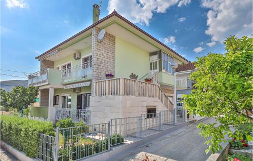 Two-Bedroom Apartment In Trogir