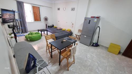 Dapur atau dapur kecil di 20 Min Cairo-Airport Newcairo Villa Apt basement2