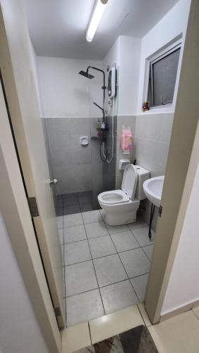 Koupelna v ubytování EnL Homestay ALANIS Residence