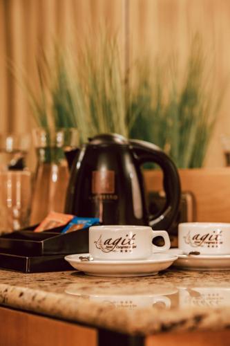 Utensilios para hacer té y café en Hotel Agit Congress&Spa