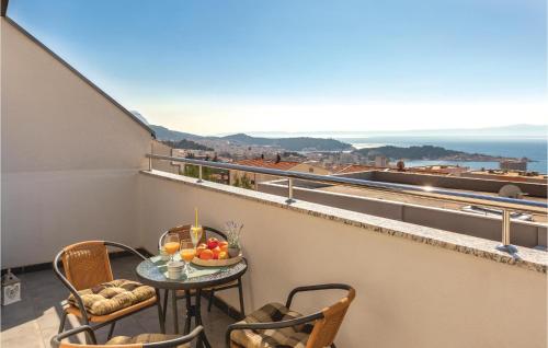Two-Bedroom Apartment Makarska With Sea View 06