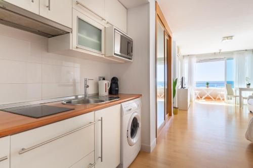 Roca Chica - Parking - Frente Playa - Terraza - Wifi - Bajondillo y Carihuela