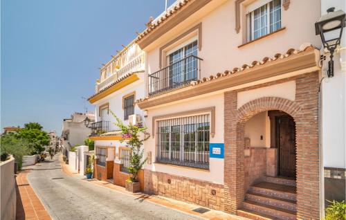Stunning Home In Marbella With Wifi