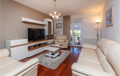Gorgeous Apartment In Pula With Wifi