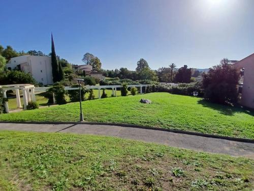 Zahrada ubytování Appartement Grimaud bord de mer