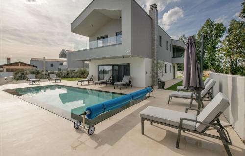 Lovely Home In Rebici With Wifi