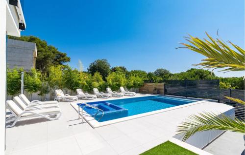 Villa Mariner
