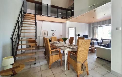 Posezení v ubytování Pet Friendly Home In As With Wifi