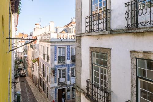 Cozy Apartments in Heart of Lisbon Bairro Alto