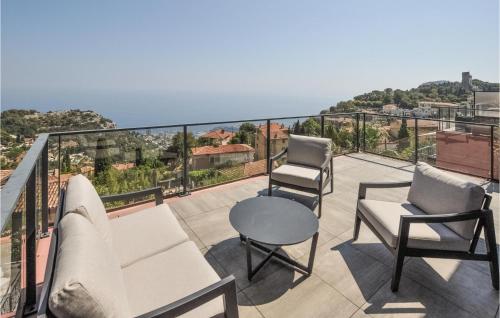 2 Bedroom Cozy Apartment In La Turbie