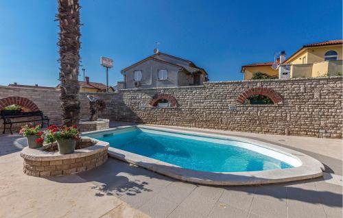 Awesome Apartment In Pula
