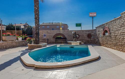 Awesome Apartment In Pula