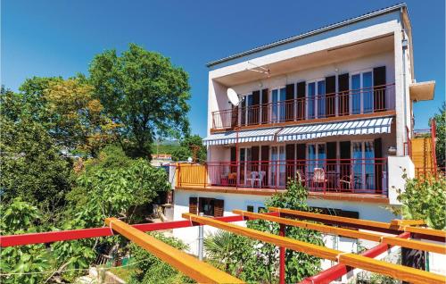 Budova, kde se apartmán nachází