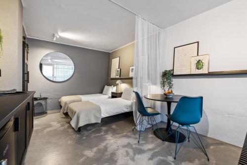 Postel nebo postele na pokoji v ubytování Spacious Studio in Downtown Reykjavik