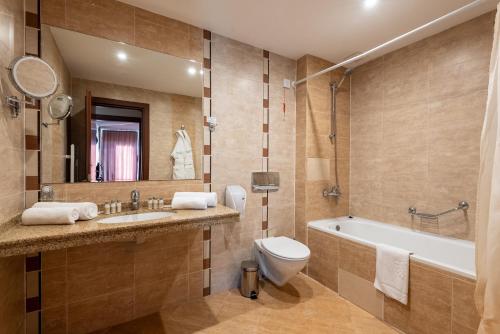 Koupelna v ubytování Terra Hotel