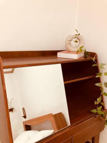 Perpustakaan di apartmen