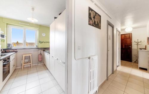 Photo de la galerie de l'établissement Cozy Apartment In Saint-Malo With Wifi, à Saint-Malo