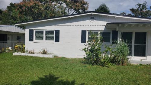 Κήπος έξω από το Cozy Private Studio Orlando