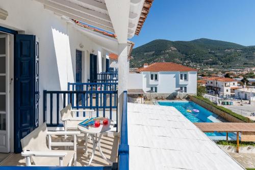 Gallery image of Aperitton Hotel in Skopelos Town