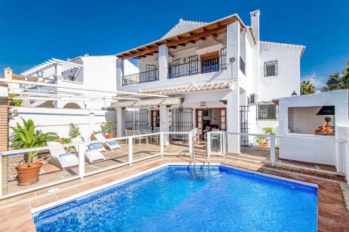 Villa Cajal Parador by Villa Plus