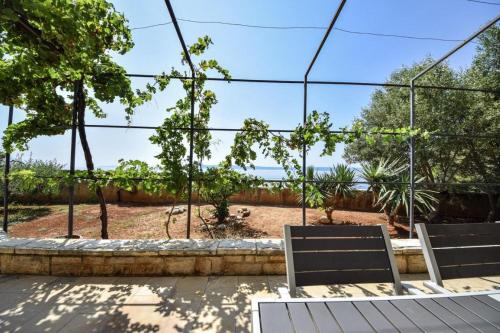 Κήπος έξω από το Apartments and Rooms Ref