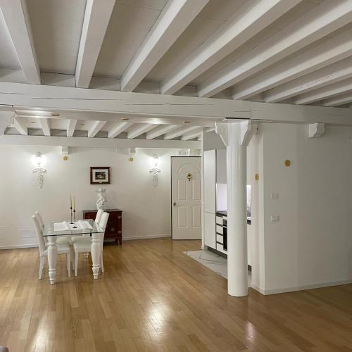 Fotografie z fotogalerie ubytování Palazzo Marini v destinaci Pordenone