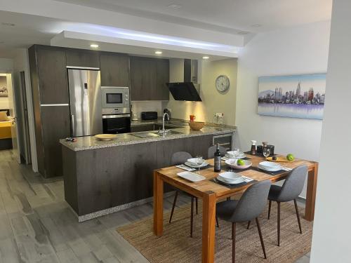Η κουζίνα ή μικρή κουζίνα στο Suite de Marquez , exklusive Dachwohnung im Zentrum mit Meer und Bergblick