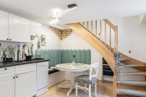 Η κουζίνα ή μικρή κουζίνα στο Ferienhaus Bernoth