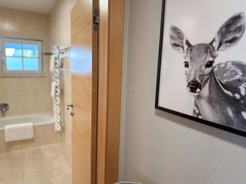 Koupelna v ubytování "SONNTAGSGLÜCK" - Premium Apartments Seekirchen, ruhiges Feriendomizil im Grünen, gemeinsamer Poolarea