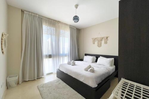 Minimal & Mere 1 BDR Mangroovy Free Beach & Pool