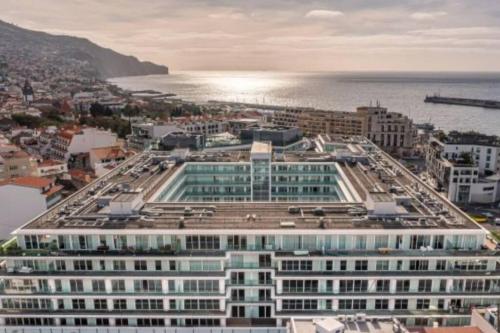 La Vie Funchal - City Center & Free Park