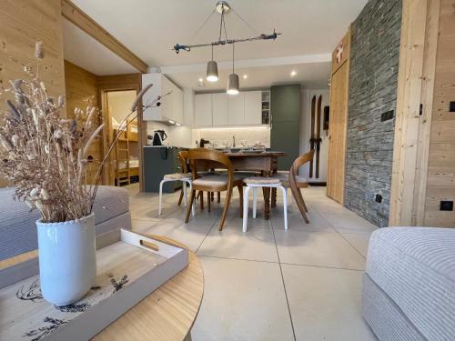 Appartement 8 personnes neuf au cœur du village