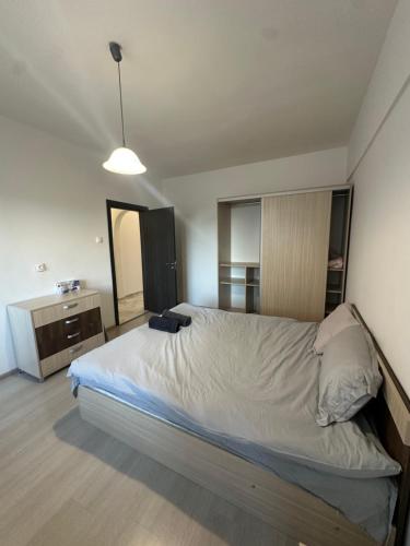 Lions Bridge C-E-N-T-R-A-L