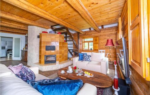 Χώρος καθιστικού στο Cozy Home In Donji Babin Potok