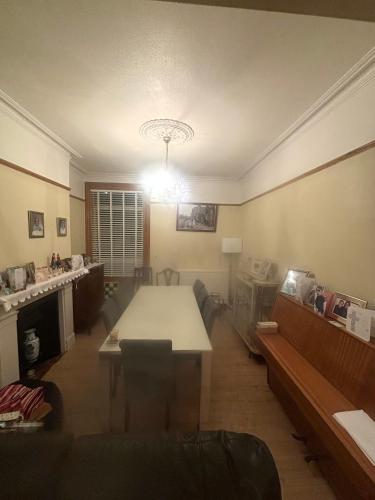 Φωτογραφία από το άλμπουμ του Room σε Elmers End