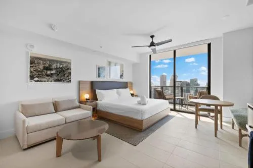 Luxury Studio on 47th! Floor in Downtown Miami photo 1