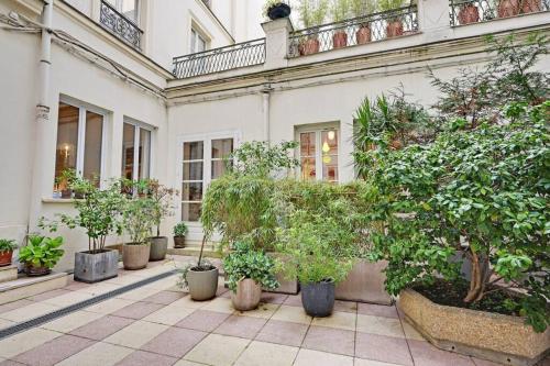 Spacious Vintage Duplex Flat - Gare du Nord