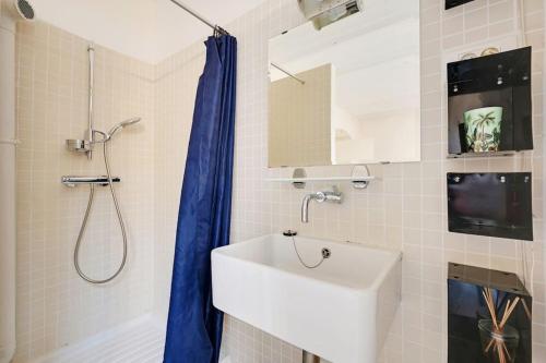 Spacious Vintage Duplex Flat - Gare du Nord