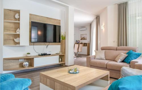 Awesome Home In Labin
